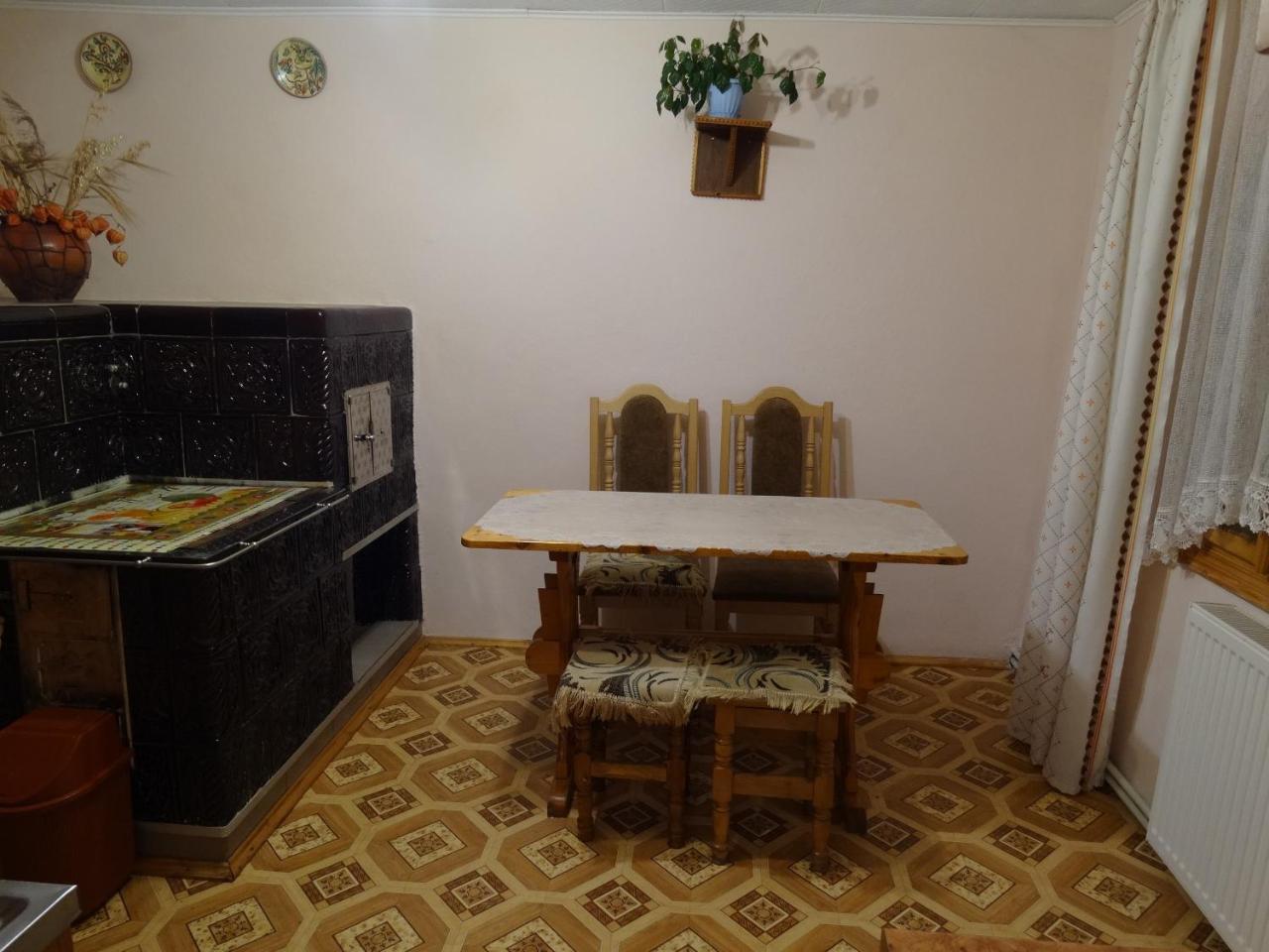 Guest House Karpaty Яремче Екстериор снимка