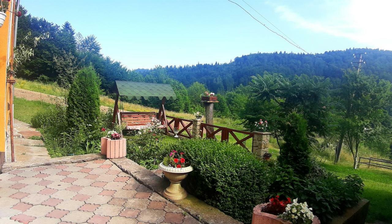 Guest House Karpaty Яремче Екстериор снимка