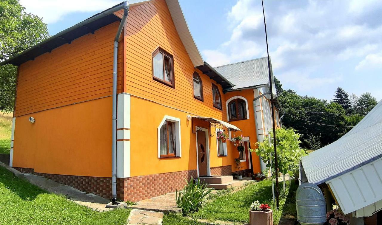 Guest House Karpaty Яремче Екстериор снимка