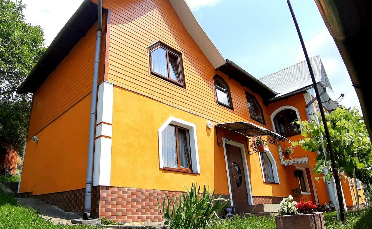 Guest House Karpaty Яремче Екстериор снимка